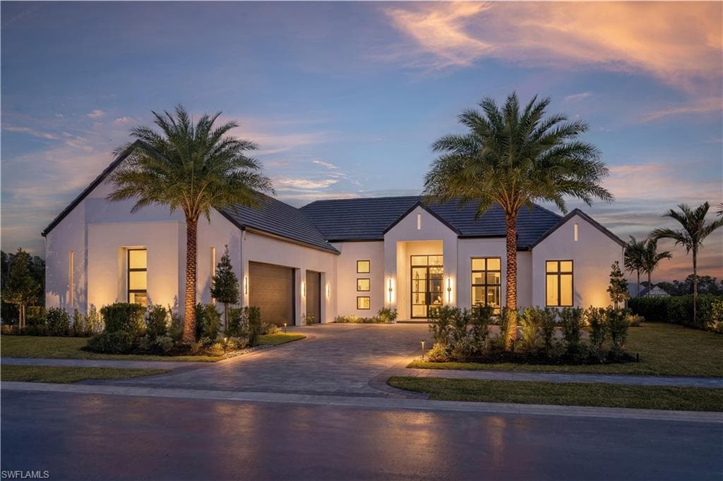 970 French Oak ST NAPLES, FL 34120