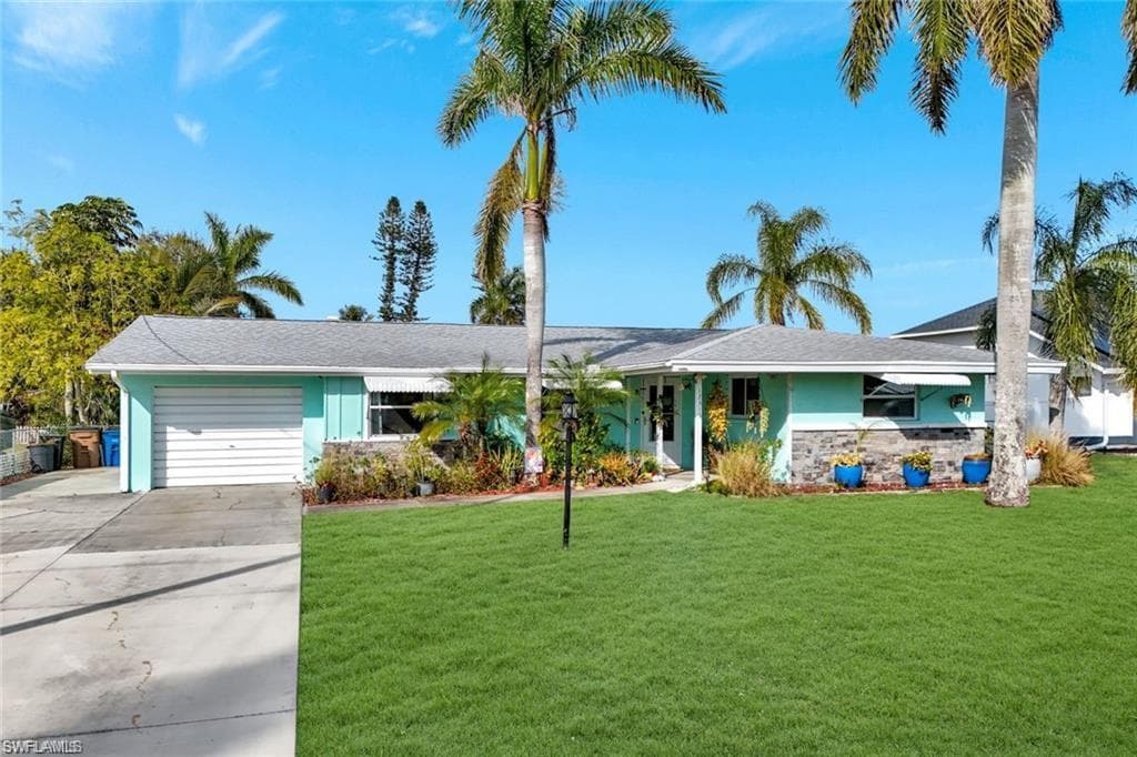 12315 Davis BLVD FORT MYERS, FL 33905