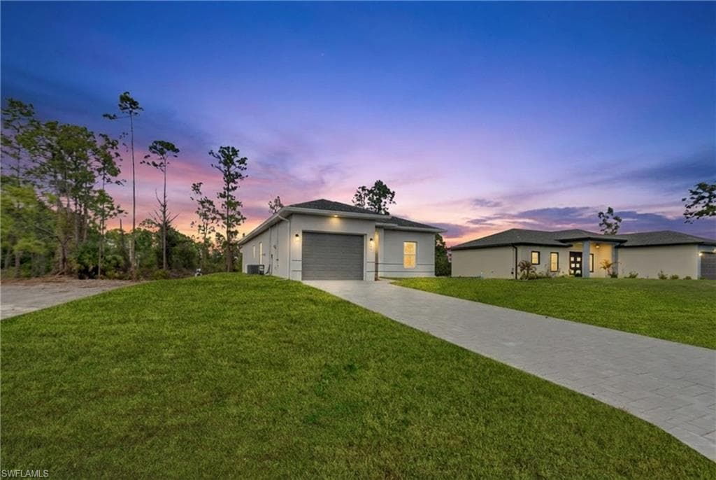 725 Lamar ST E LEHIGH ACRES, FL 33974