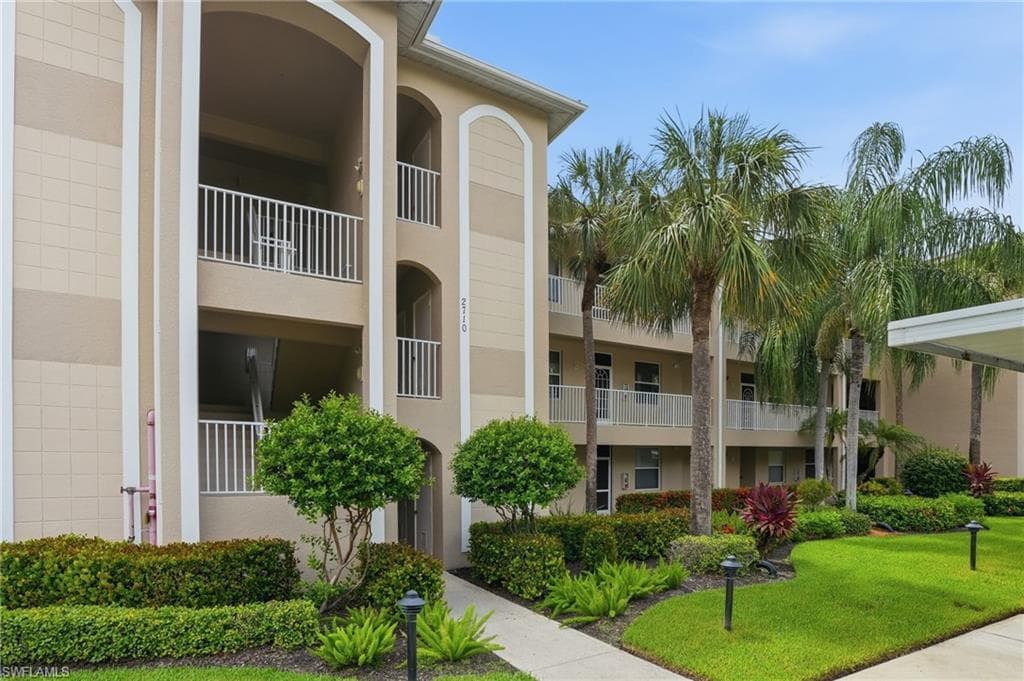2710 Cypress Trace CIR 3021 NAPLES, FL 34119