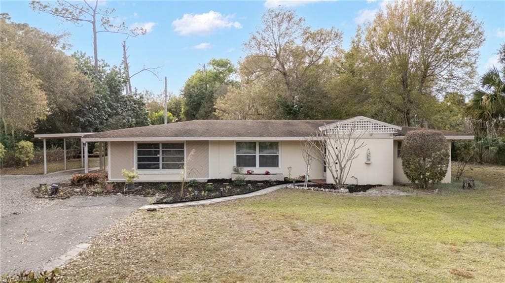 4220 Woodbrier DR FORT MYERS, FL 33905