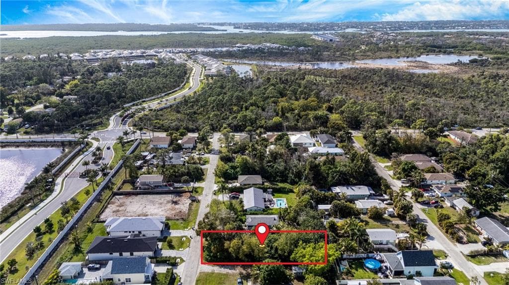 3045 Woodside AVE NAPLES, FL 34112