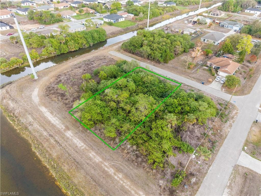 52 Loraine AVE S LEHIGH ACRES, FL 33976