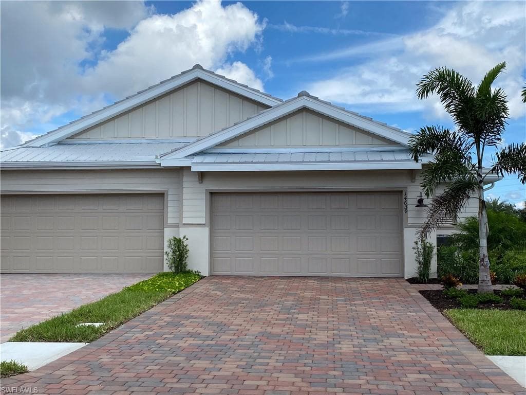14639 Edgewater CIR NAPLES, FL 34114
