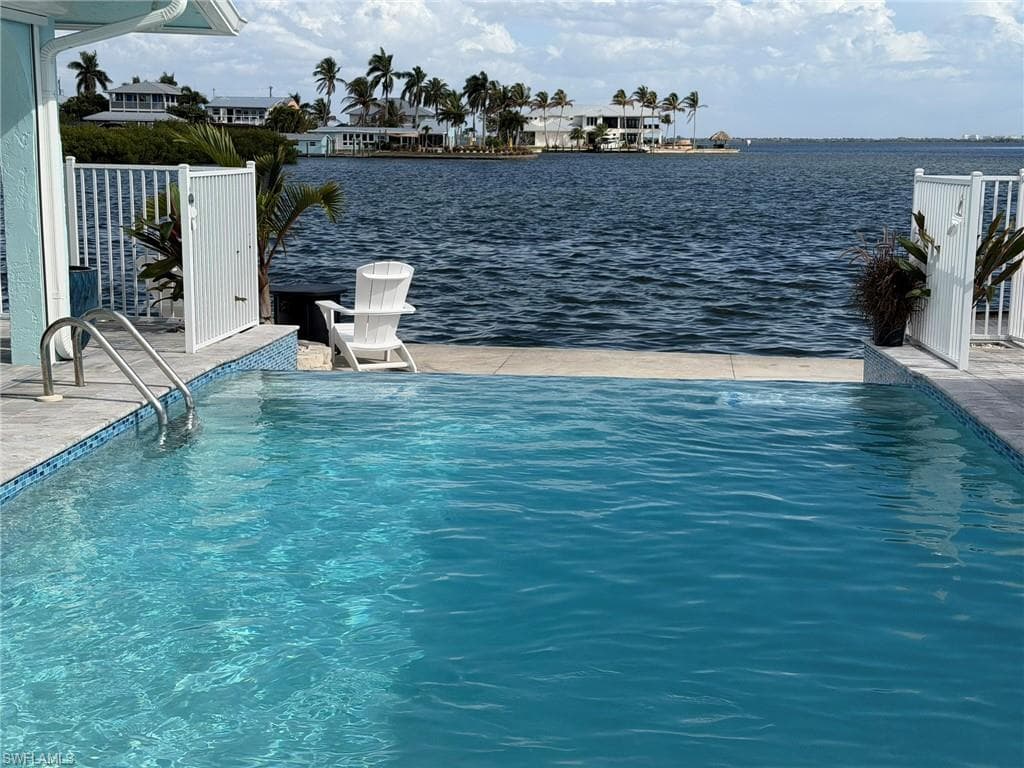 4743 Pine Island RD NW MATLACHA, FL 33993