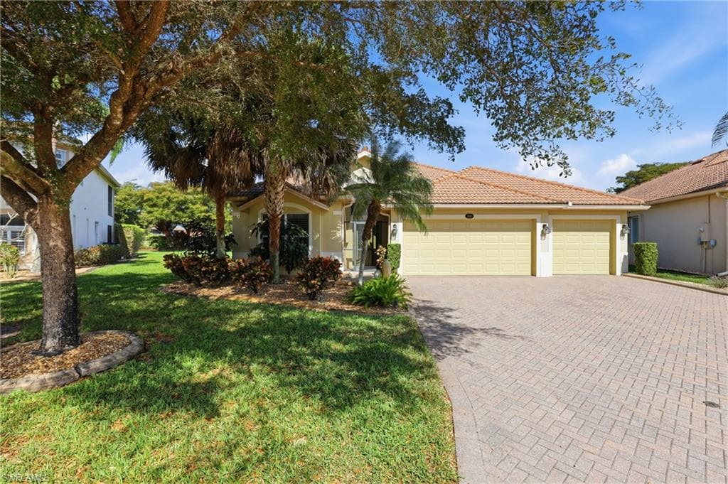 13818 Farnese DR ESTERO, FL 33928