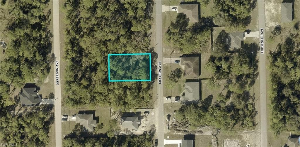 2009 Grayson AVE ALVA, FL 33920
