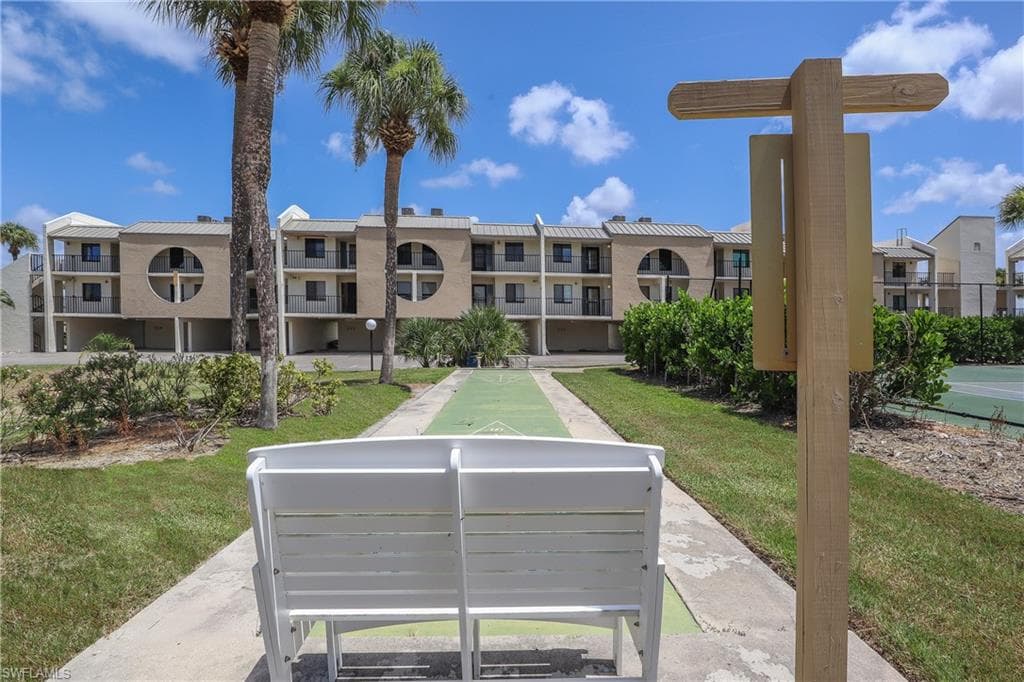 21470 Bay Village DR 142 FORT MYERS BEACH, FL 33931
