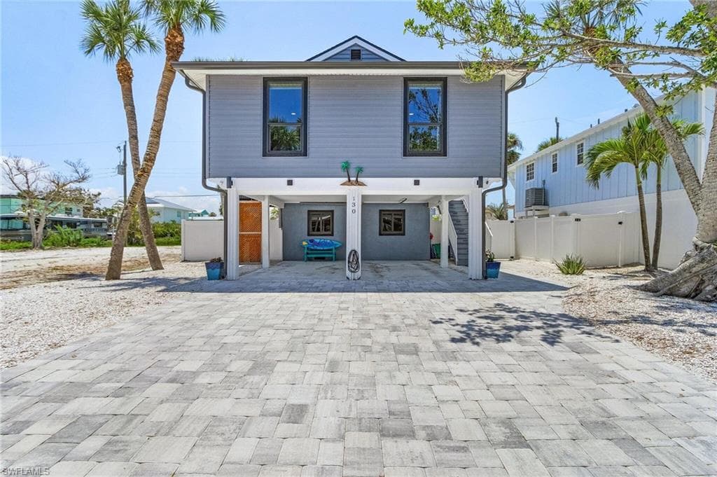 130 Madison CT FORT MYERS BEACH, FL 33931