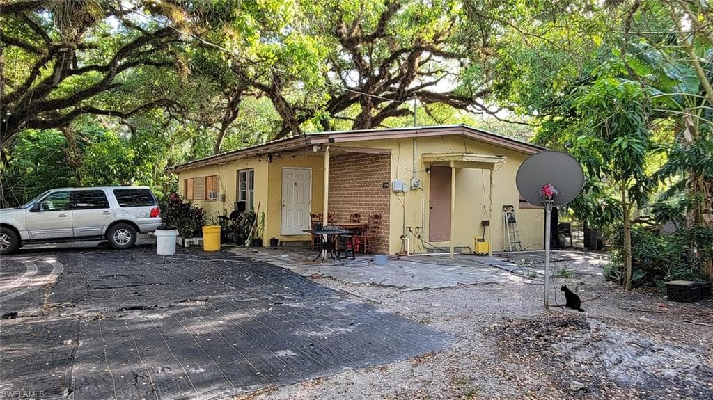 2310 County Rd 78 LABELLE, FL 33935