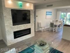 788 Park Shore DR B19 NAPLES, FL 34103