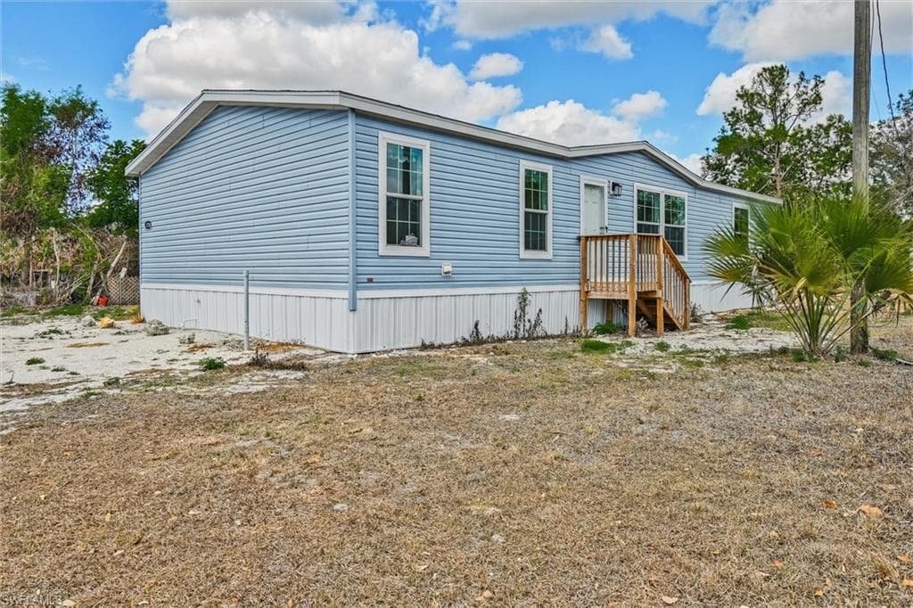 1770 Tucker LN NORTH FORT MYERS, FL 33917
