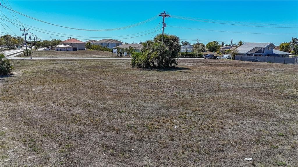 804 Gleason Pkwy CAPE CORAL, FL 33914
