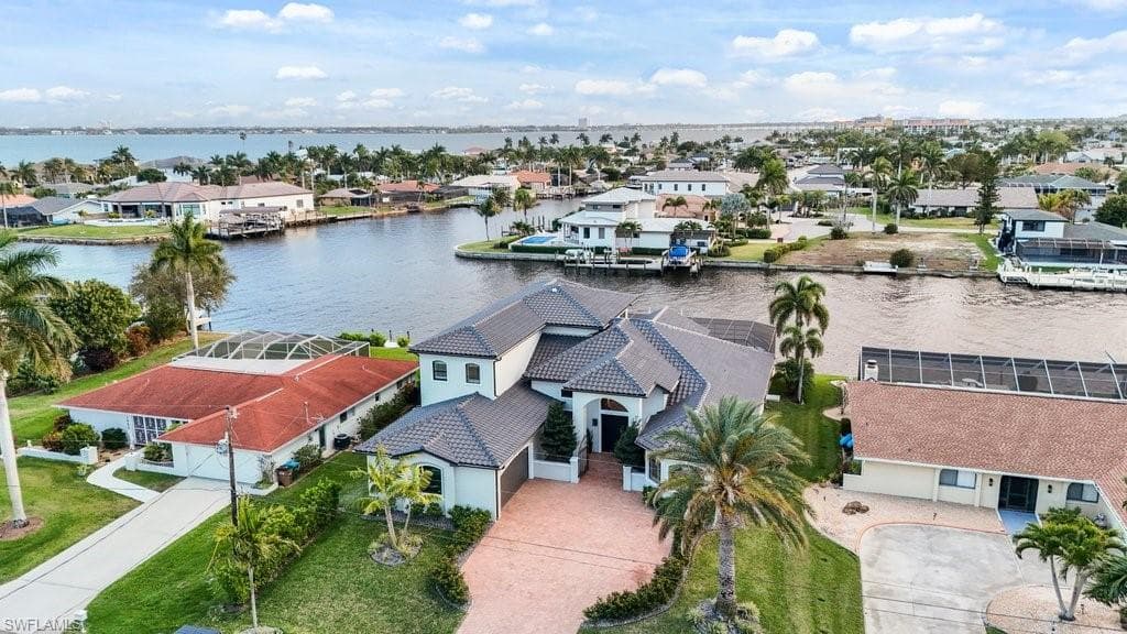 1950 SE 36th ST CAPE CORAL, FL 33904