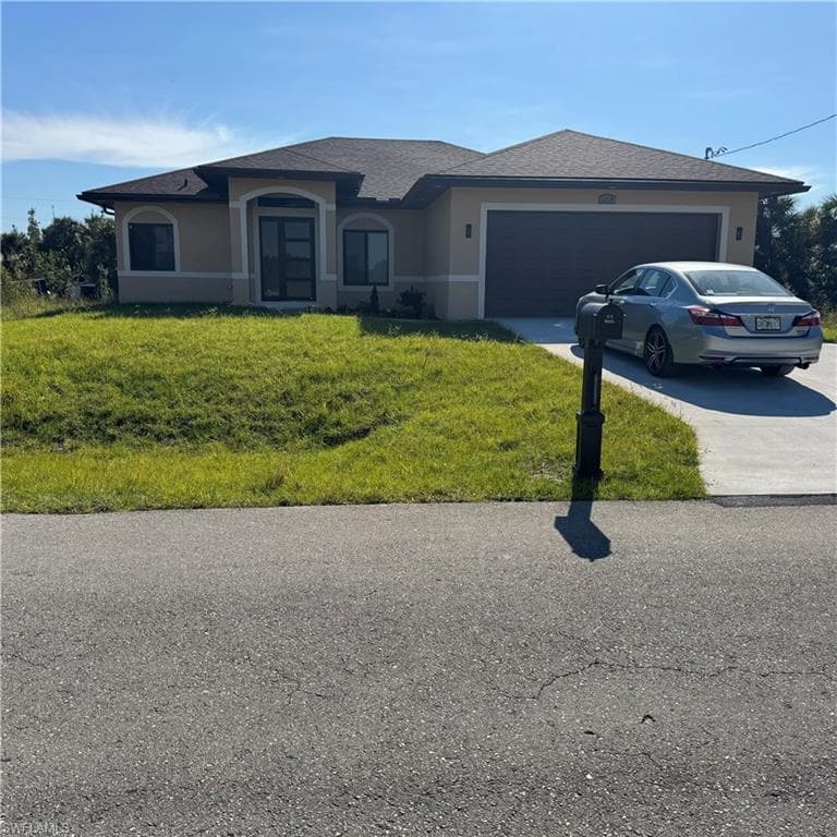 2805 24th ST W LEHIGH ACRES, FL 33971
