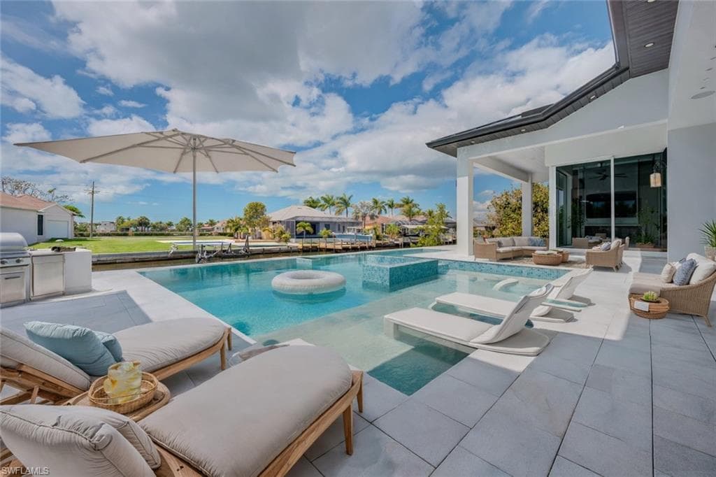 816 NW 39th AVE CAPE CORAL, FL 33993