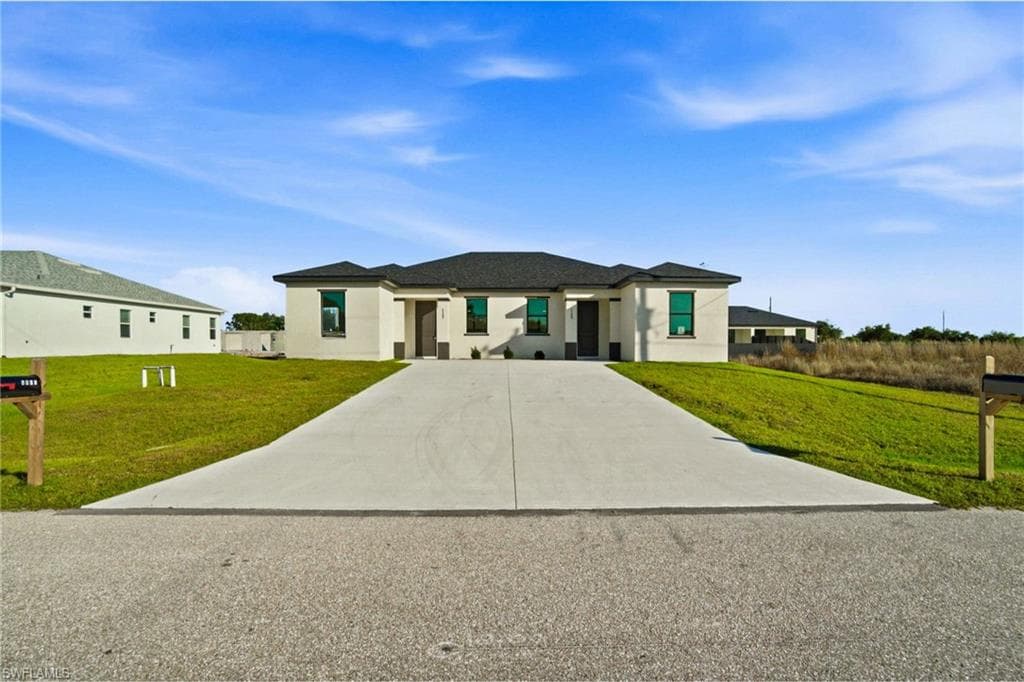 2404/2406 Mae AVE S LEHIGH ACRES, FL 33973