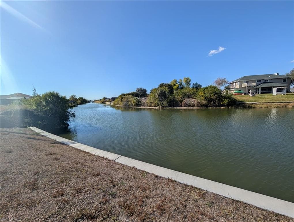 407 NE 5th TER CAPE CORAL, FL 33909
