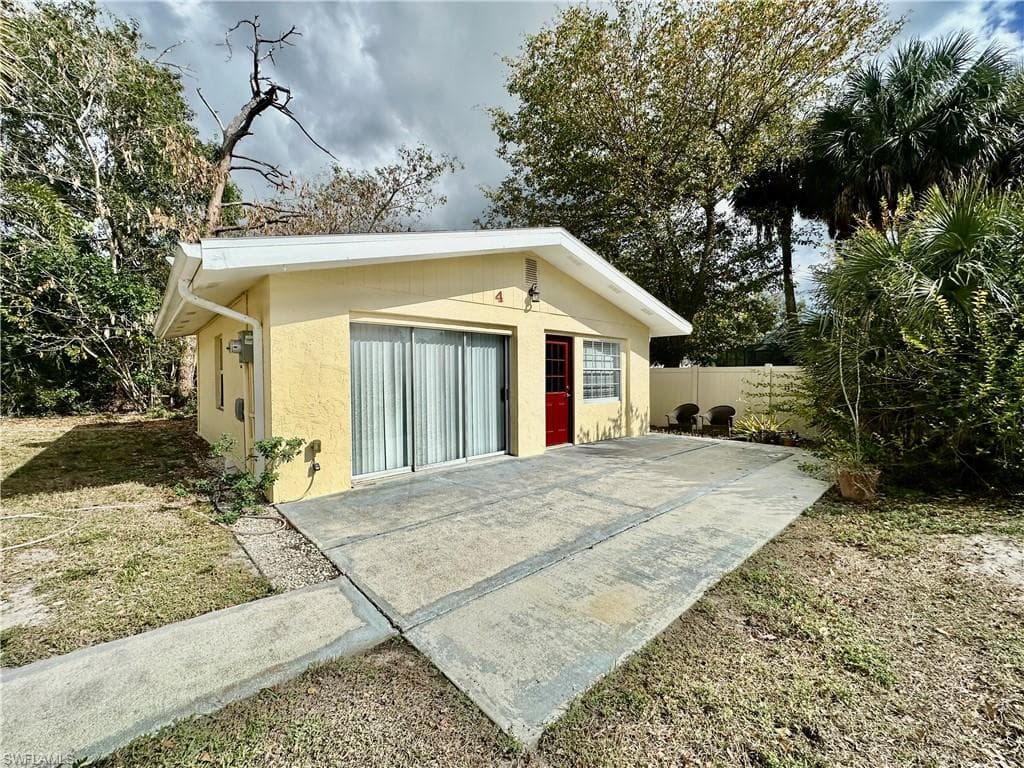 4241 Tarpon AVE 4 BONITA SPRINGS, FL 34134