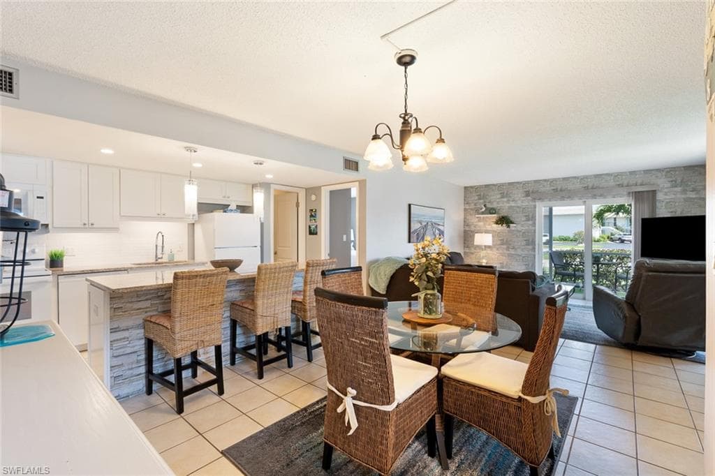 240 Palm DR 48-1 NAPLES, FL 34112