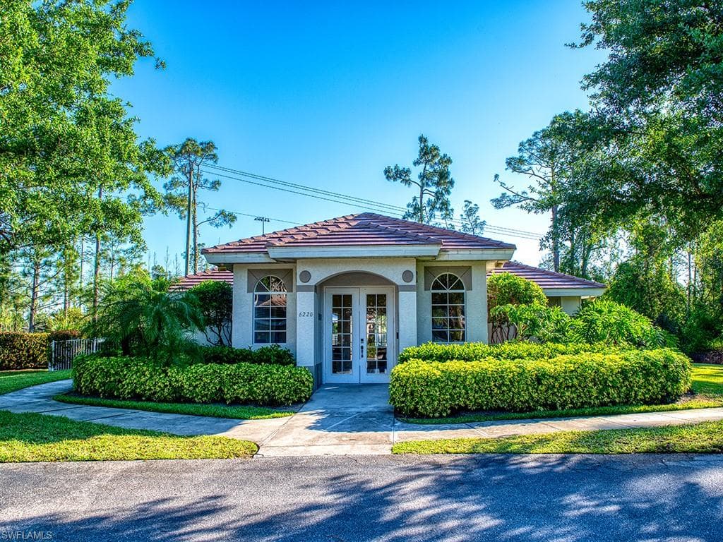 6215 Wilshire Pines CIR 1601 NAPLES, FL 34109