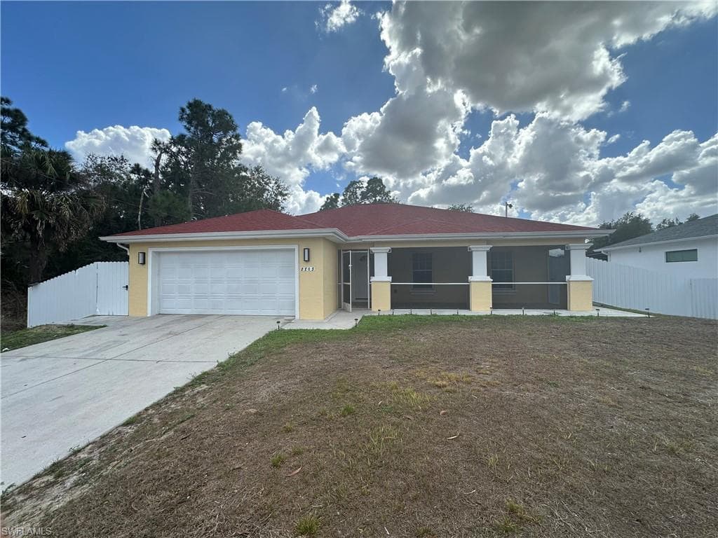 2805 14th ST W LEHIGH ACRES, FL 33971