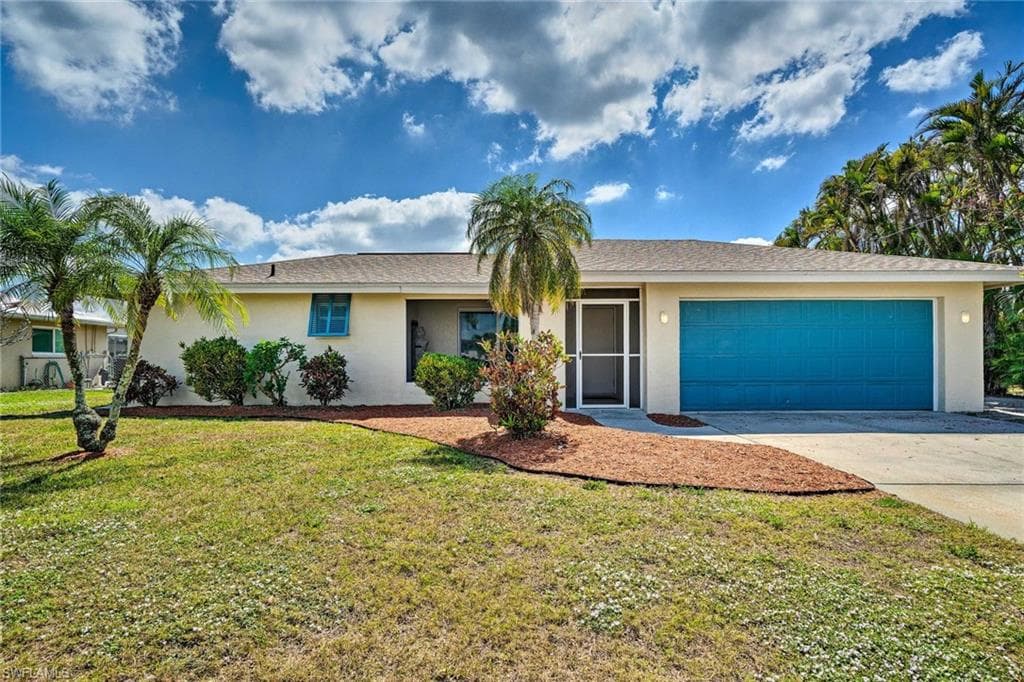 2404 SE 16th ST CAPE CORAL, FL 33990