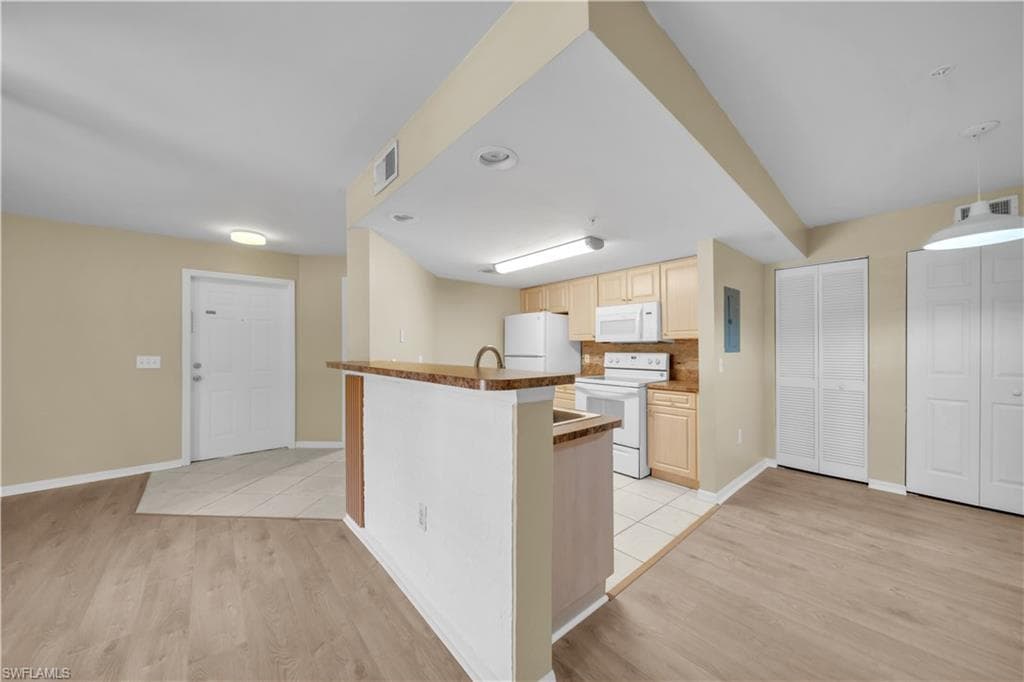 1767 Four Mile Cove PKWY 826 CAPE CORAL, FL 33990