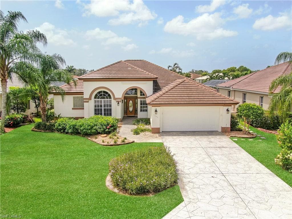 7699 Groves RD NAPLES, FL 34109