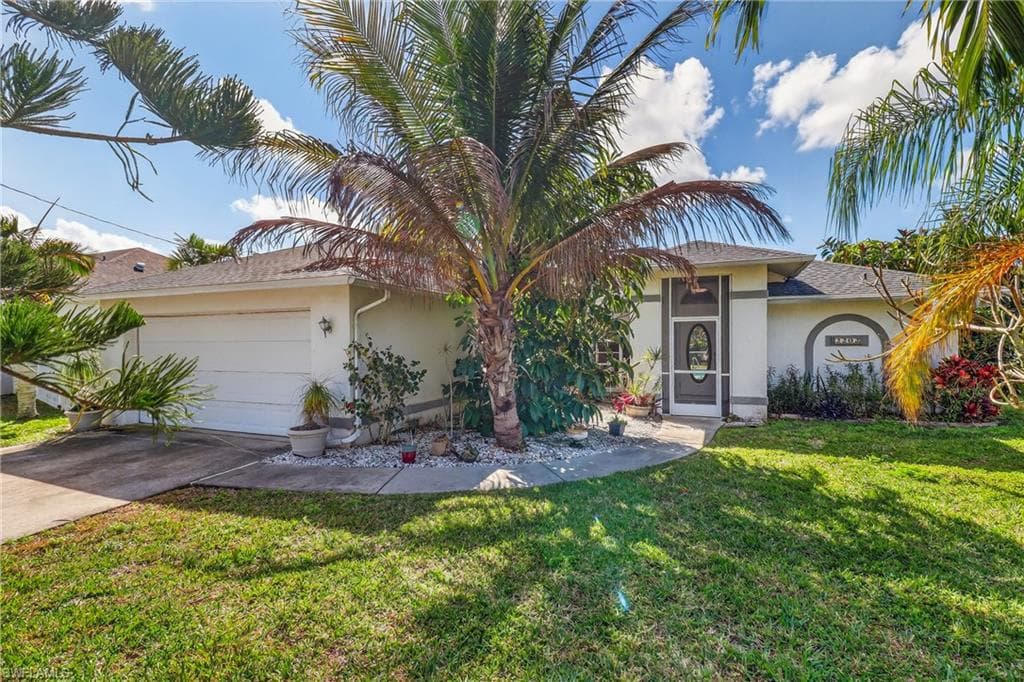 2202 SW 39th ST CAPE CORAL, FL 33914