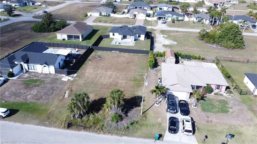 408 NW 25th AVE CAPE CORAL, FL 33993
