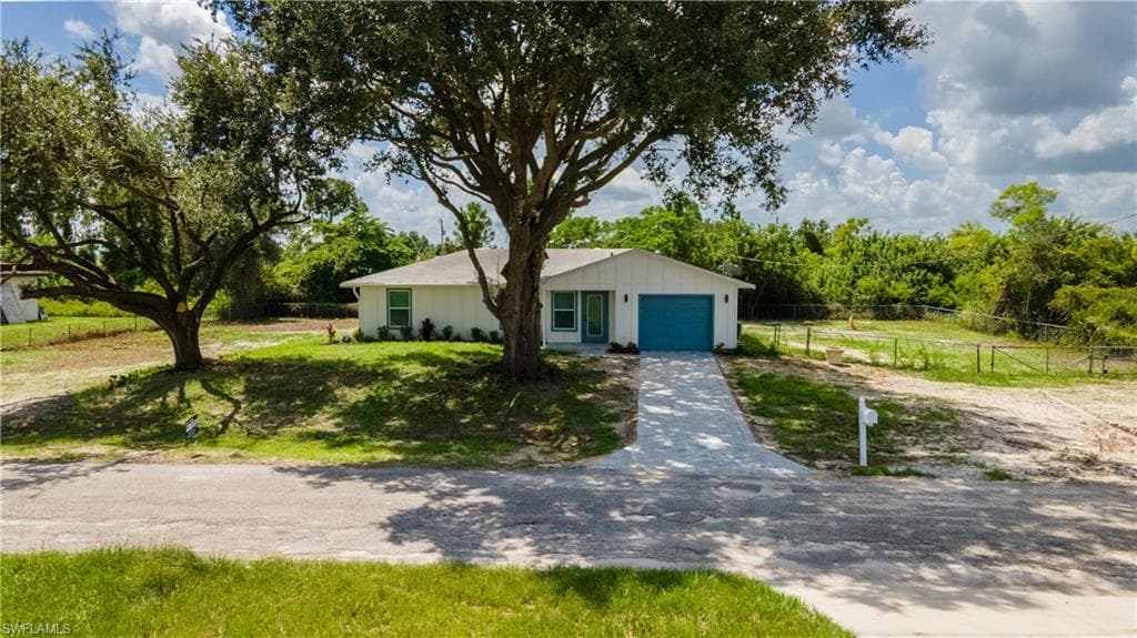 3317 17th ST SW LEHIGH ACRES, FL 33976