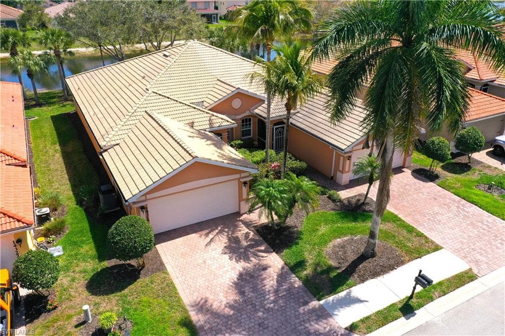 14318 Manchester DR NAPLES, FL 34114