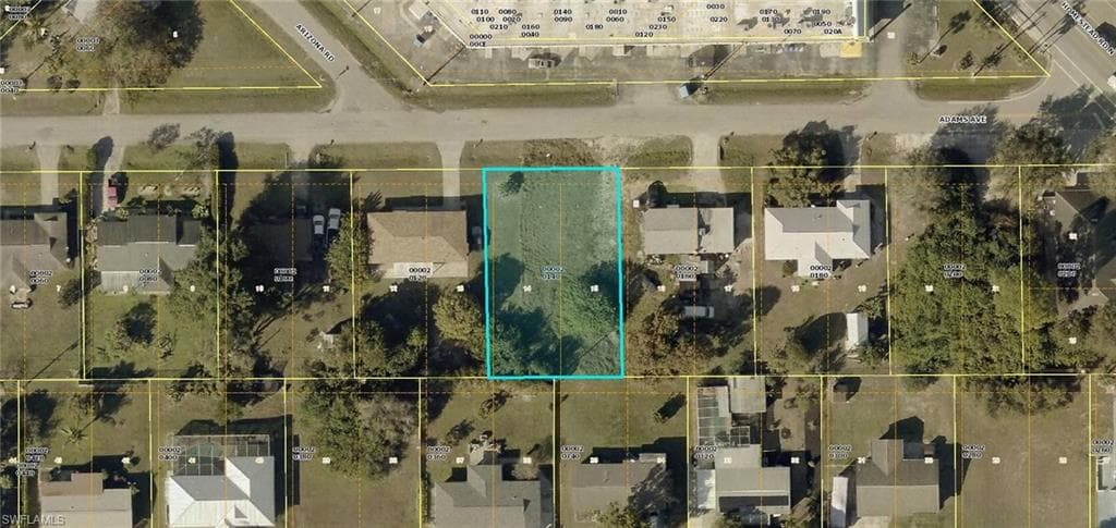 906 Adams AVE LEHIGH ACRES, FL 33936