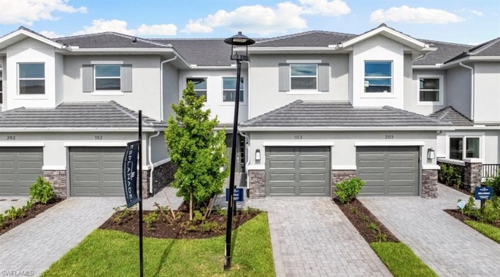 15339 Giardino DR 11-104 NAPLES, FL 34114