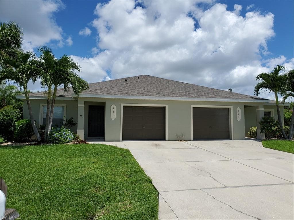 621 SE 46th TER CAPE CORAL, FL 33904
