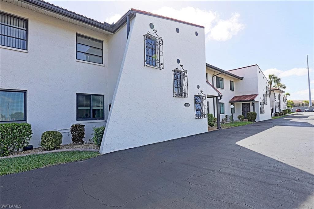 4711 Santa Barbara BLVD 4 CAPE CORAL, FL 33914