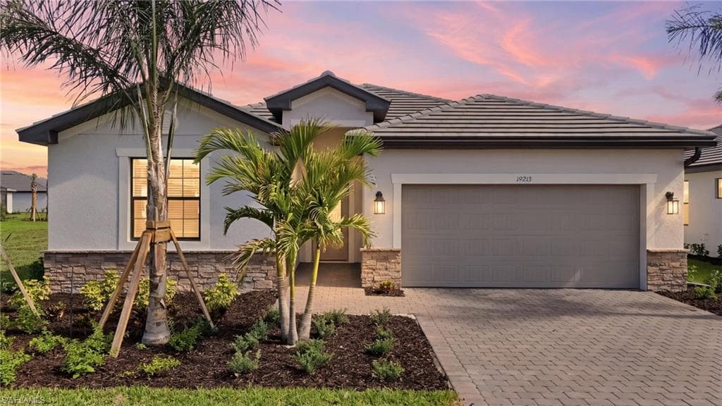 19213 Gentry PL ESTERO, FL 33928