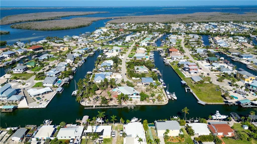 3547 Emerald #13 AVE ST. JAMES CITY, FL 33956