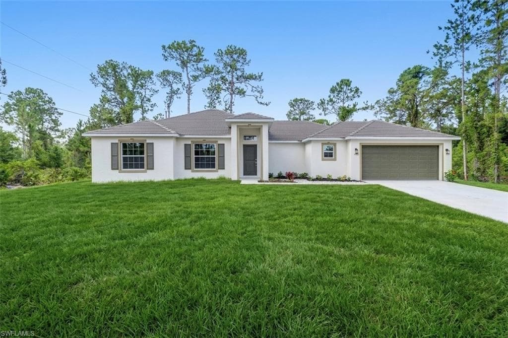 1005 W 11th ST LEHIGH ACRES, FL 33972