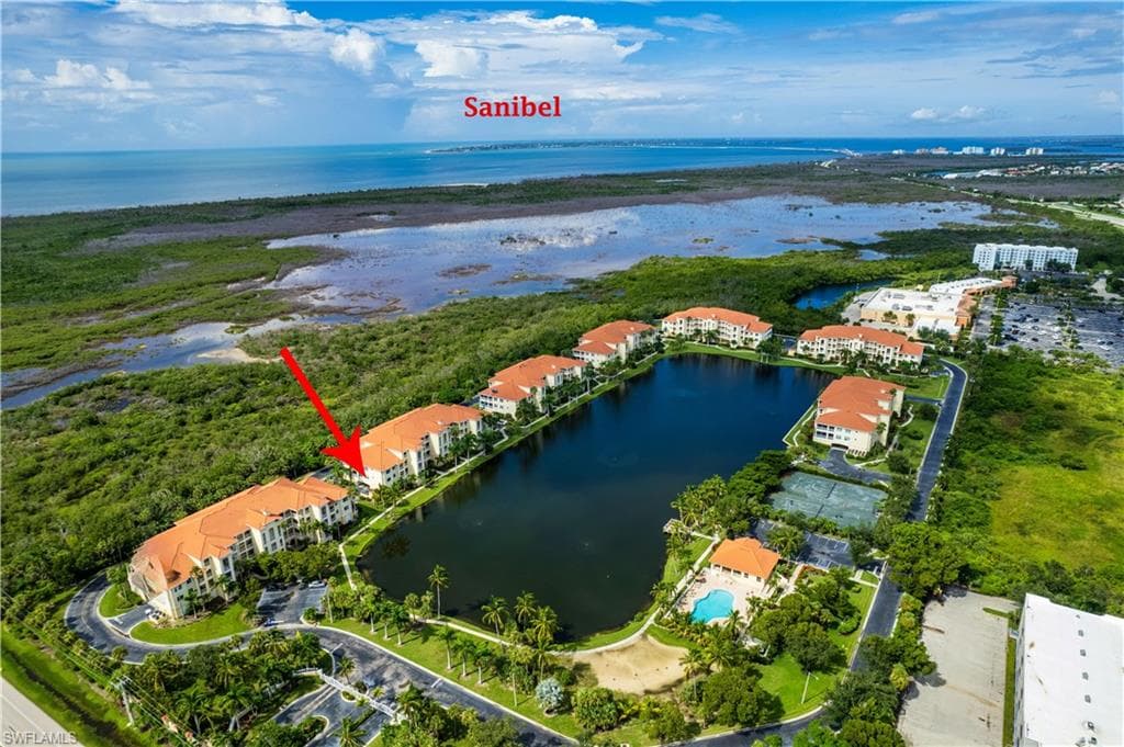 20061 Sanibel View CIR 201 FORT MYERS, FL 33908