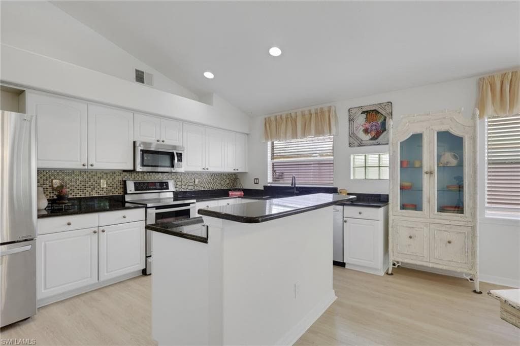1242 Silverstrand DR NAPLES, FL 34110
