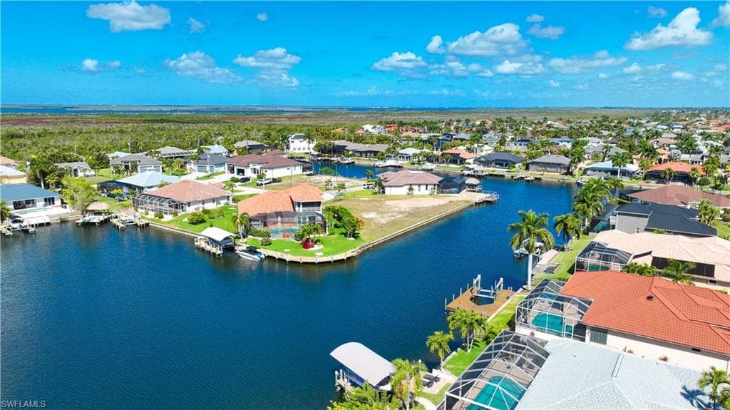 3000 SW 40th LN CAPE CORAL, FL 33914