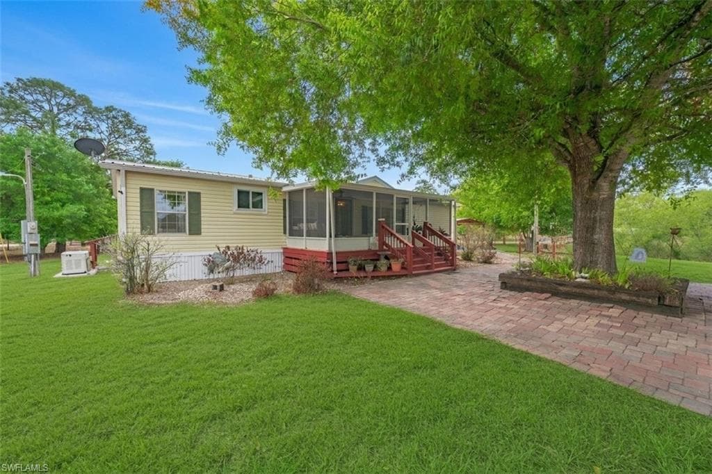 1700 Tampa AVE CLEWISTON, FL 33440