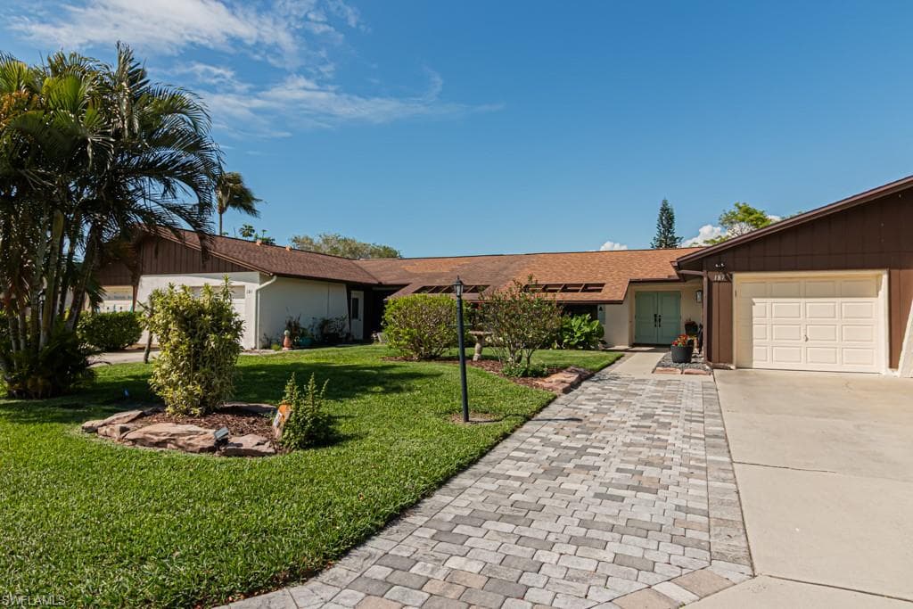 187 Round Key CIR D3 NAPLES, FL 34112