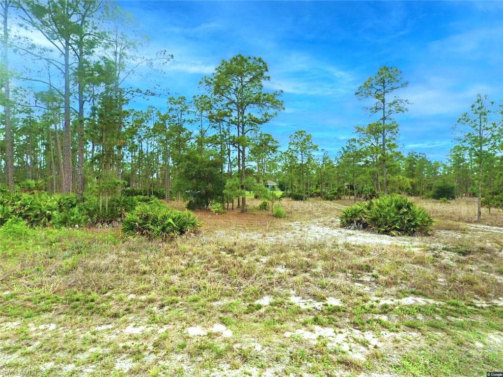 907 Johns AVE LEHIGH ACRES, FL 33972