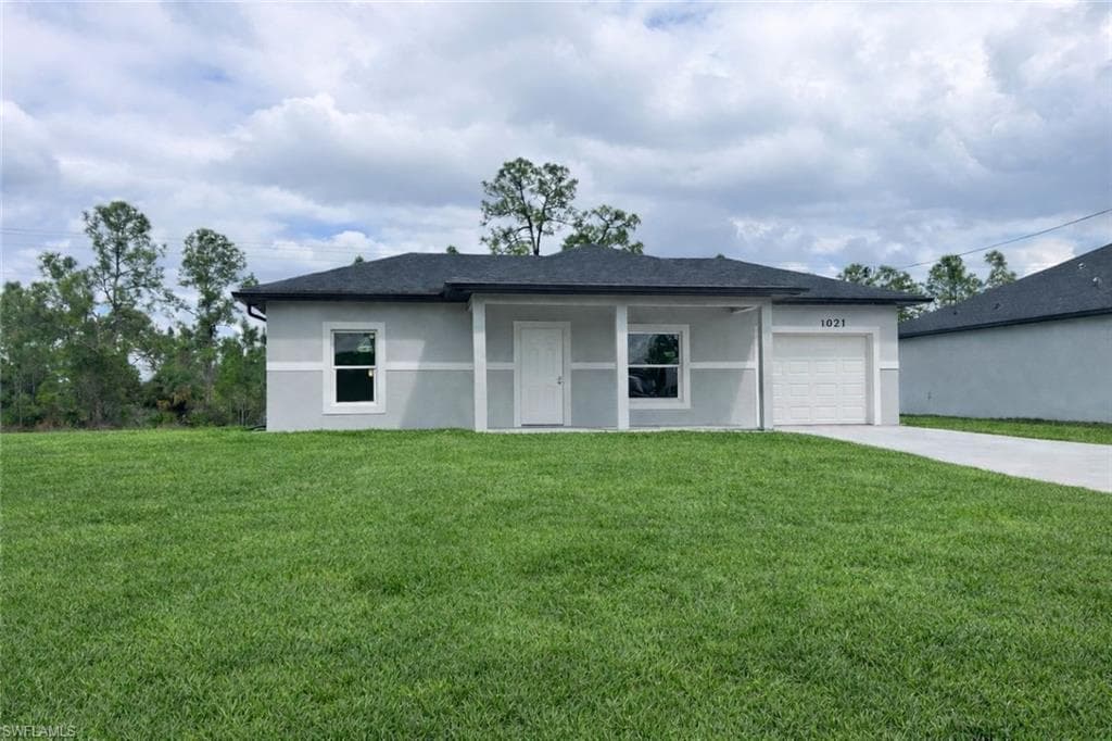 1021 Gladys ST LEHIGH ACRES, FL 33974