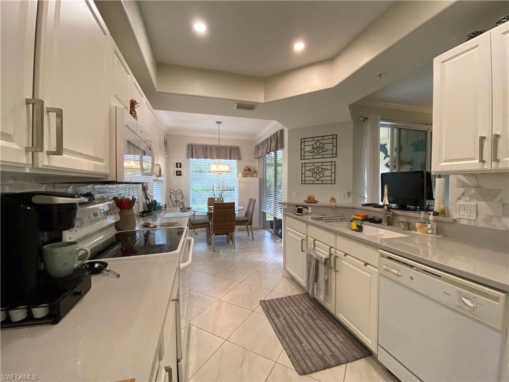 1455 Tiffany LN 107 NAPLES, FL 34105