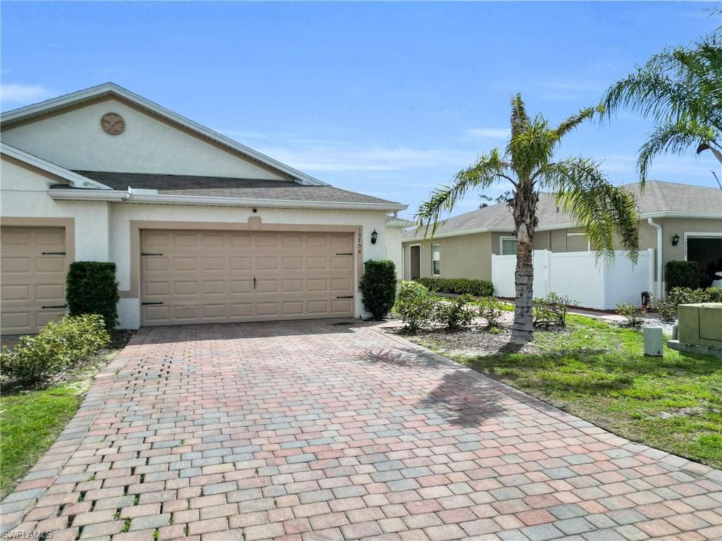10756 Crossback LN LEHIGH ACRES, FL 33936