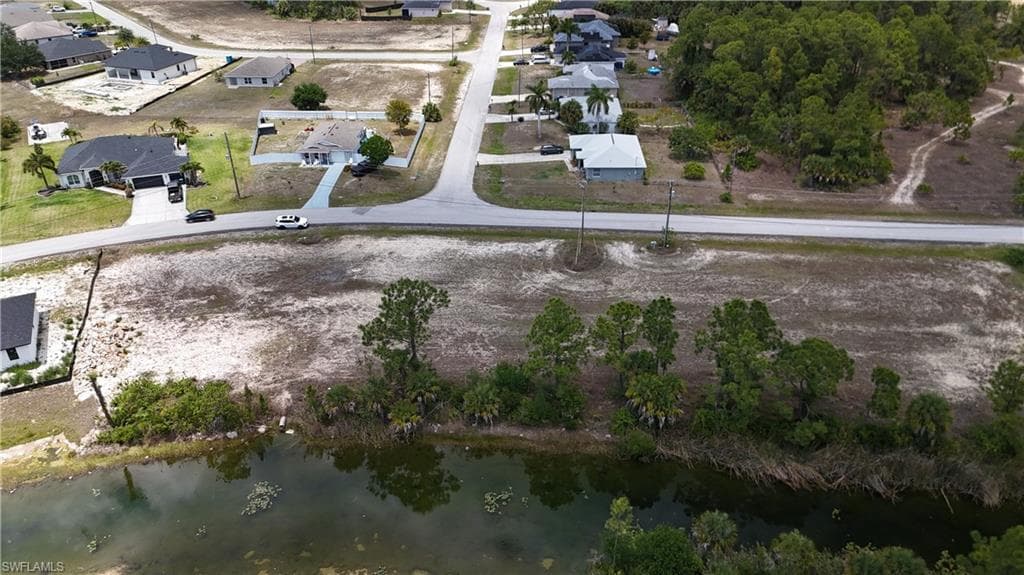 925 NW 3rd PL CAPE CORAL, FL 33993